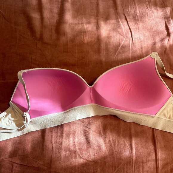 WEAR EVERYWHERE LIGHTLY LINED WIRELESS BRA Victoria's Secret Pink - size 38C - Picture 4 of 5